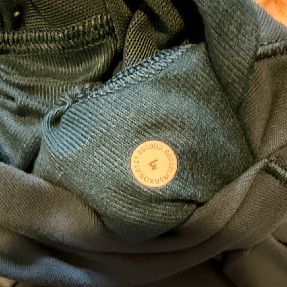 Lululemon jogger pants - Picture 3 of 4